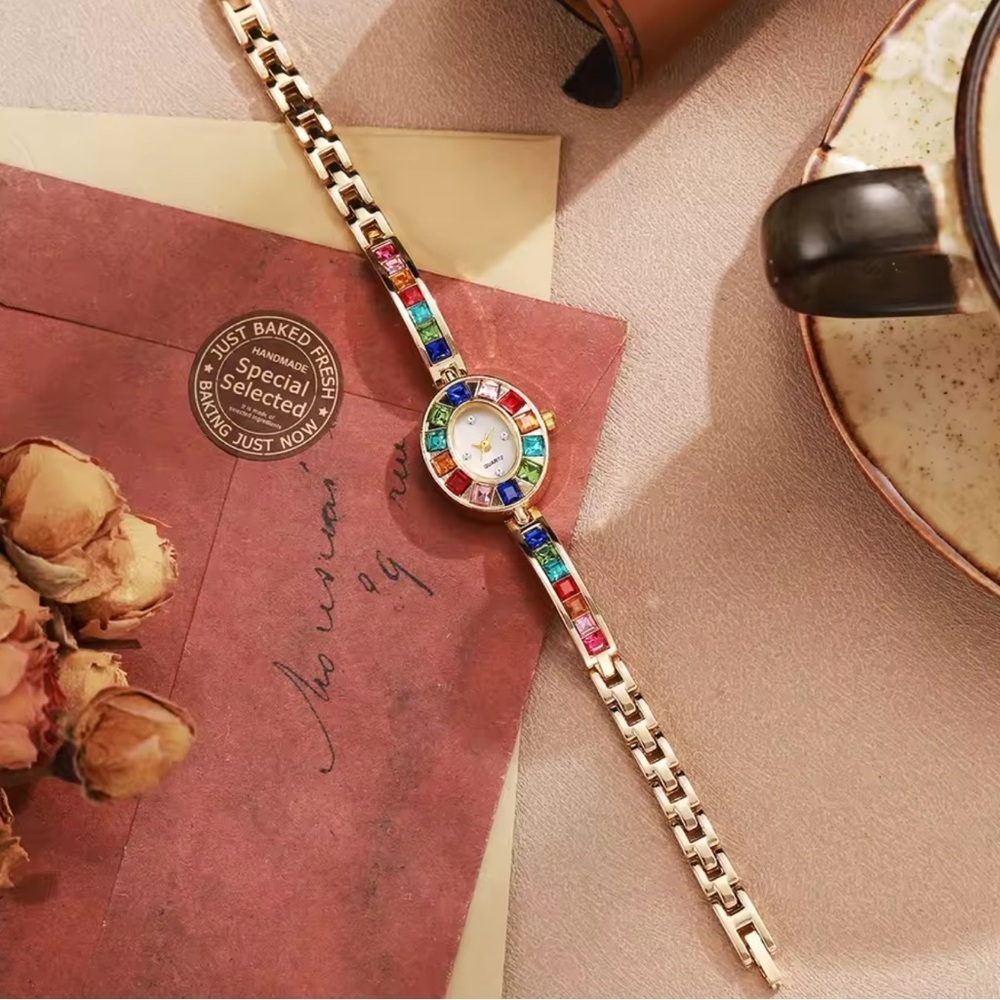Vintage Gold Multicolor Quartz Watch - Picture 3 of 12